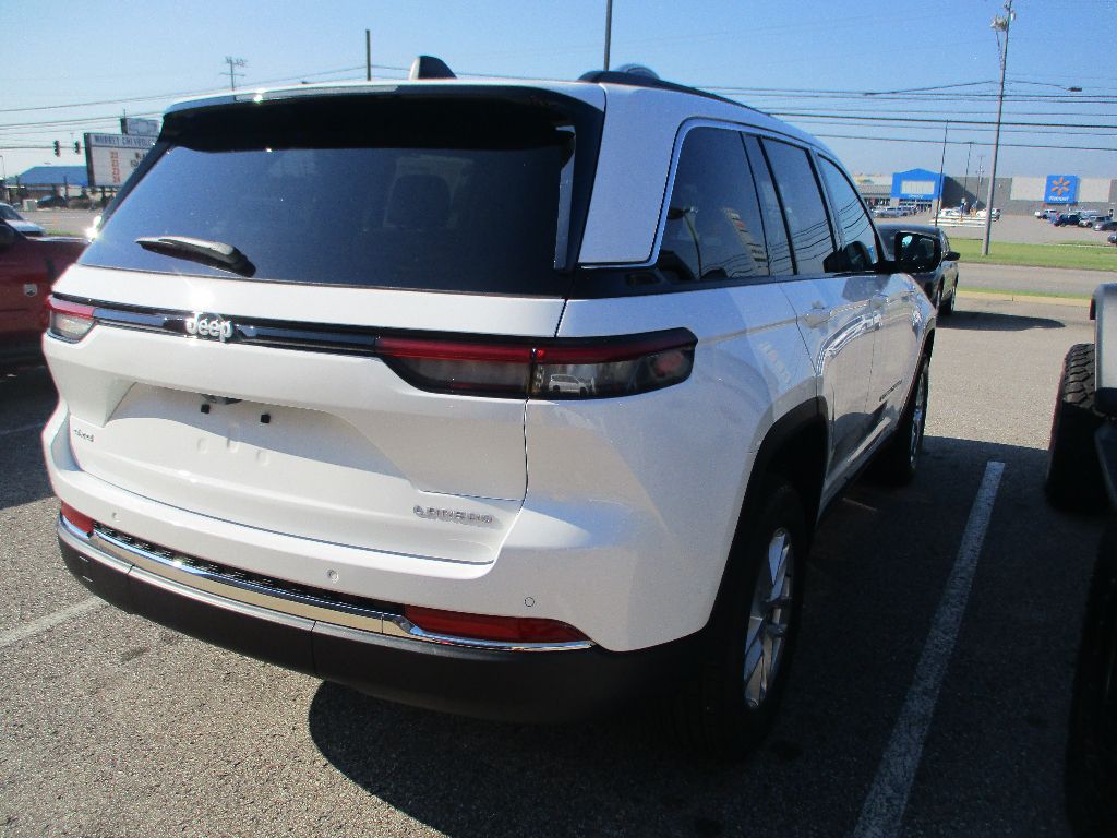 2025 Jeep Grand Cherokee Laredo X photo 19