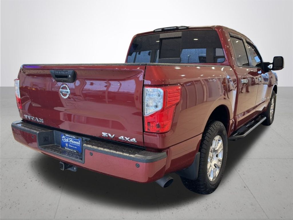 2018 Nissan Titan SV photo 3