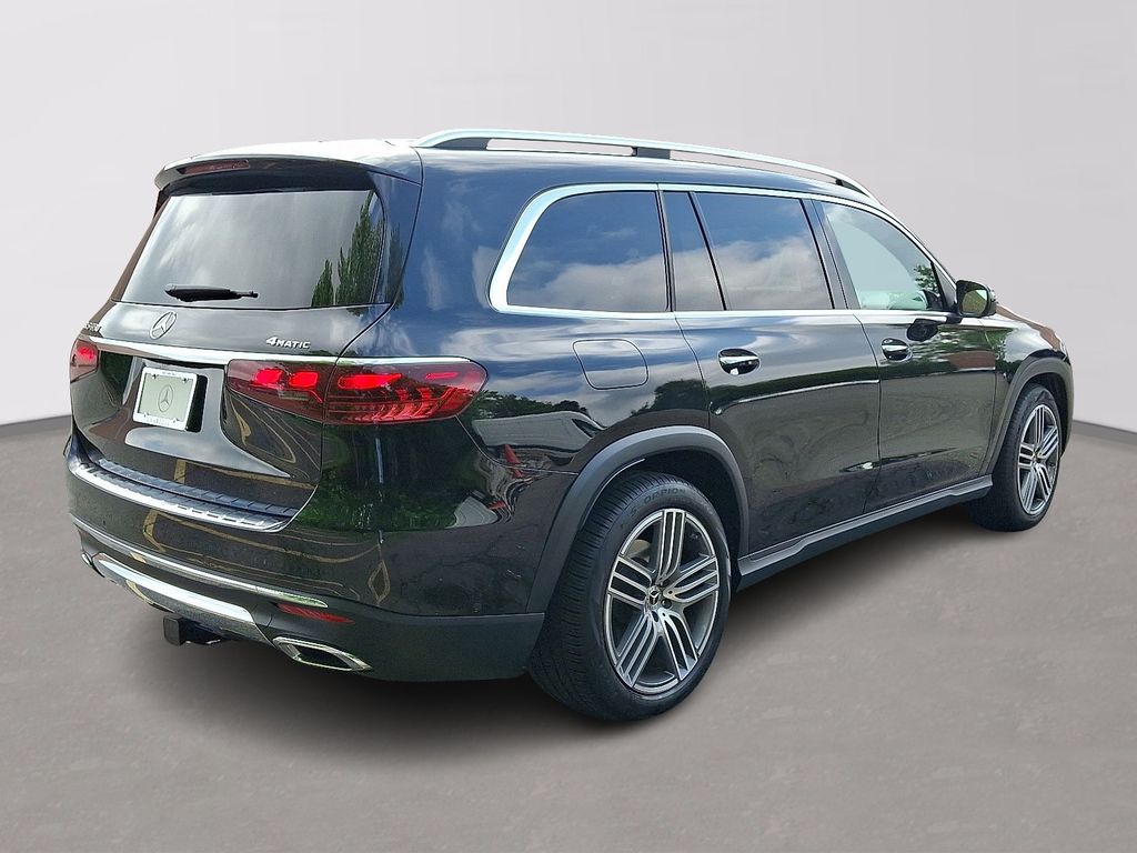 2025 Mercedes Benz GLS 450 4MATIC photo 4