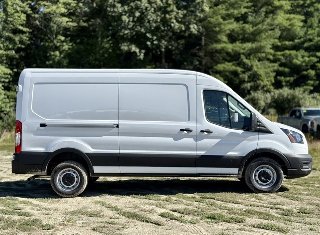 2025 Ford Transit Cargo Van photo 3