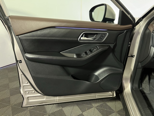 2023 Nissan Rogue Platinum photo 22