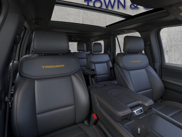 2025 Ford Expedition photo 6