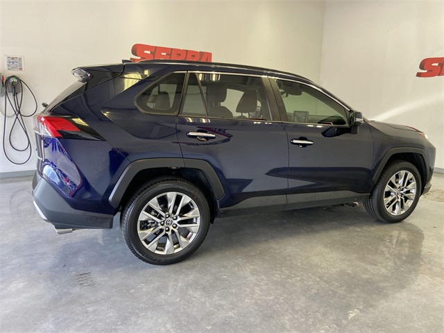 2022 Toyota RAV4 Limited photo 18