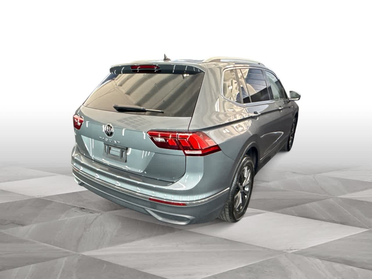 2024 Volkswagen Tiguan SE Wolfsburg Edition photo 7