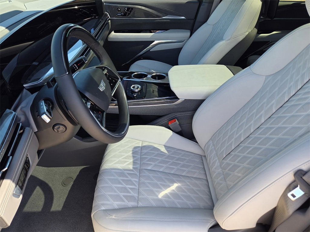 2025 Cadillac Escalade IQ Sport photo 10