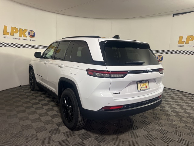 2025 Jeep Grand Cherokee Altitude X photo 3