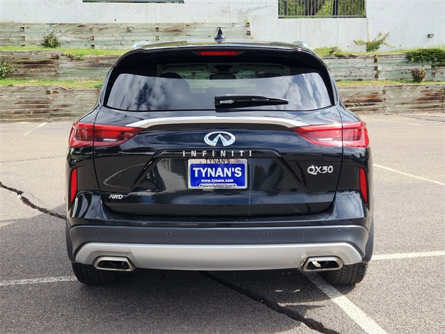 2020 Infiniti QX50 Essential photo 3
