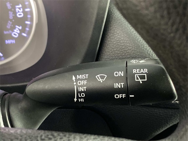 2021 Toyota RAV4 LE photo 16