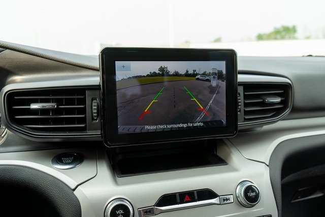 2023 Ford Explorer XLT photo 19