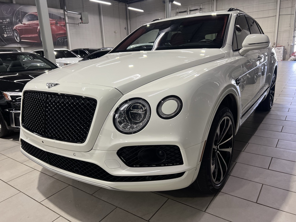 Used 2019 White Bentley V8 image 1