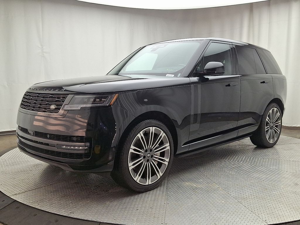 2024 Land Rover Range Rover SE's photo