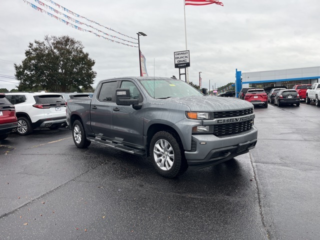 2020 Chevrolet Silverado 1500 Custom photo 2
