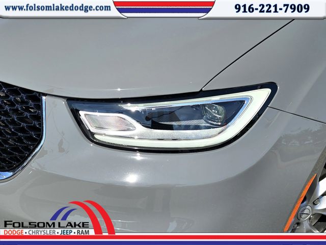2025 Chrysler Pacifica photo 24