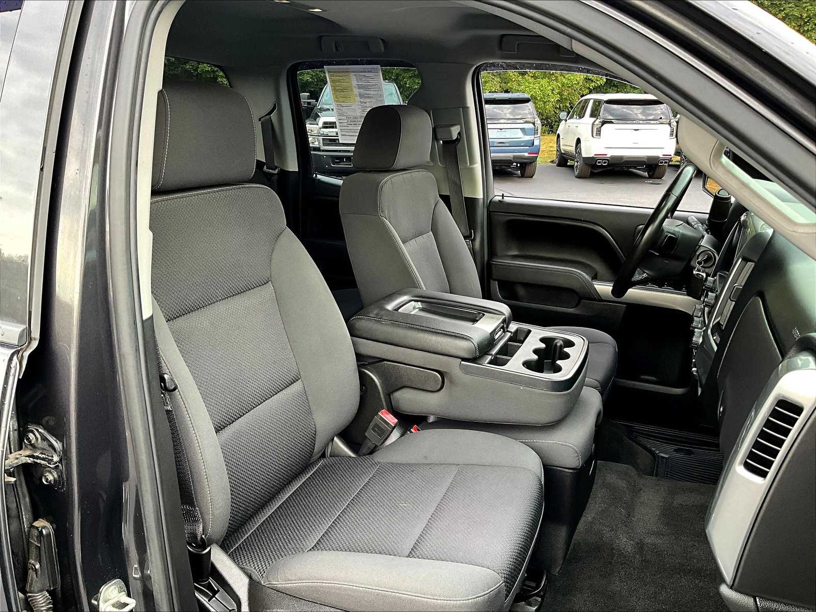 2016 Chevrolet Silverado 1500 LT photo 11