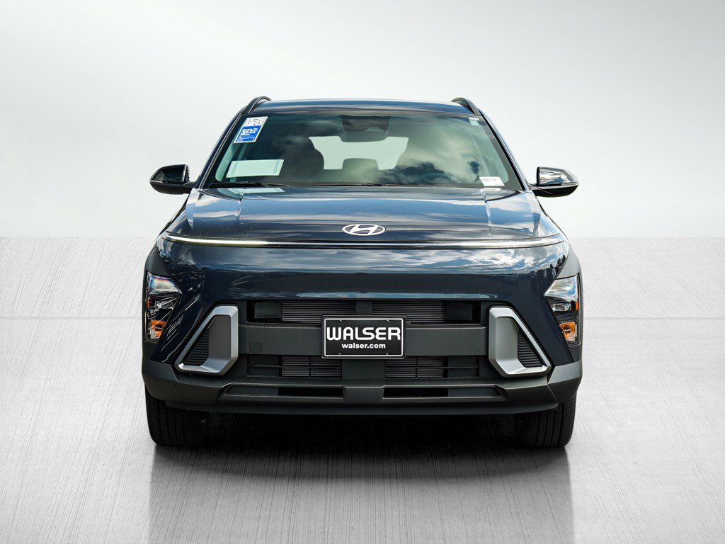 2026 Hyundai Kona SEL photo 2