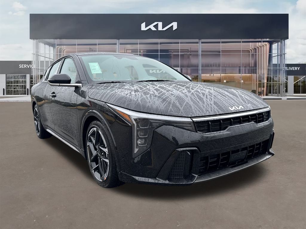 2025 Kia K4 GT-Line's photo