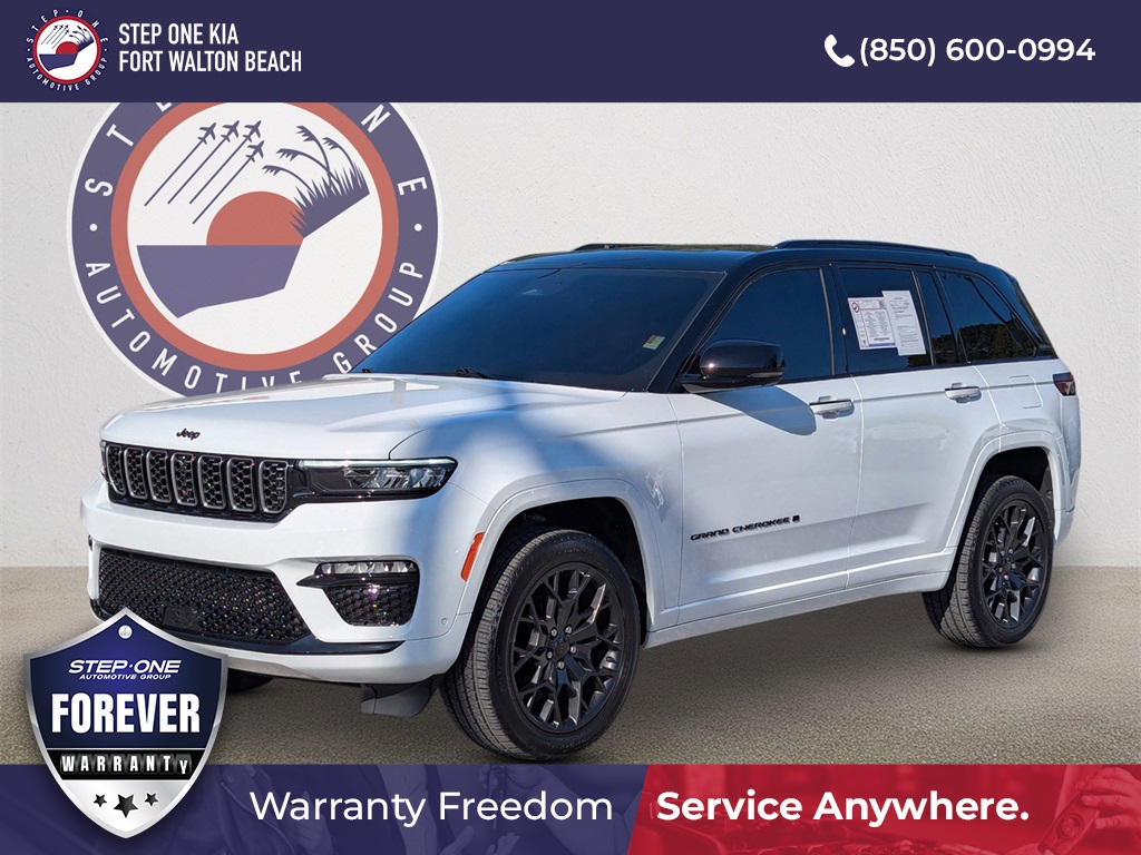 2025 Jeep Grand Cherokee Summit's photo