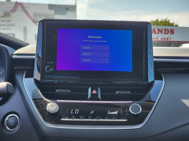 2025 Toyota Corolla LE photo 7