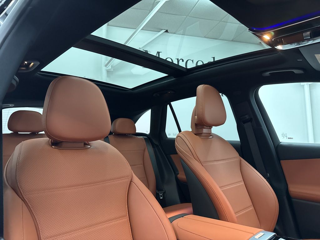 2026 Mercedes Benz GLC 300 photo 26