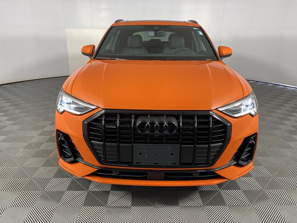 2024 Audi Q3 45 TFSI S line Premium photo 3