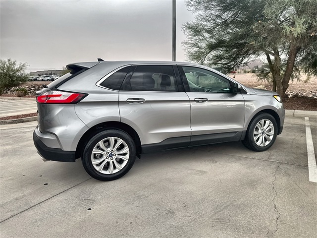 2022 Ford Edge Titanium photo 4