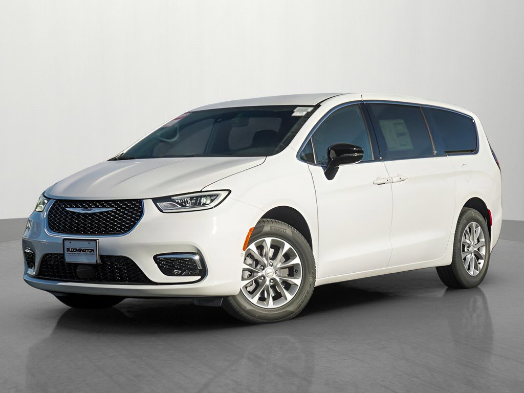 2026 Chrysler Pacifica Select's photo