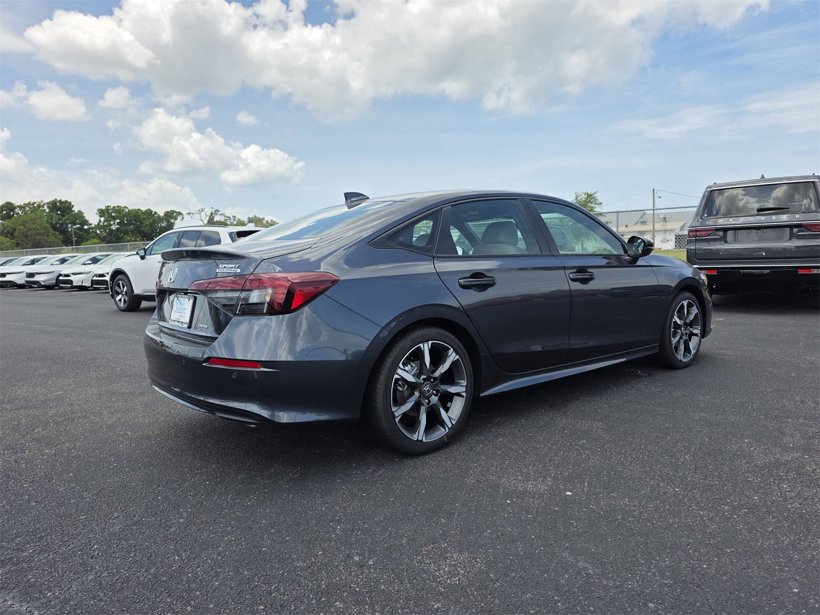 2025 Honda Civic Hybrid Sport Touring photo 4