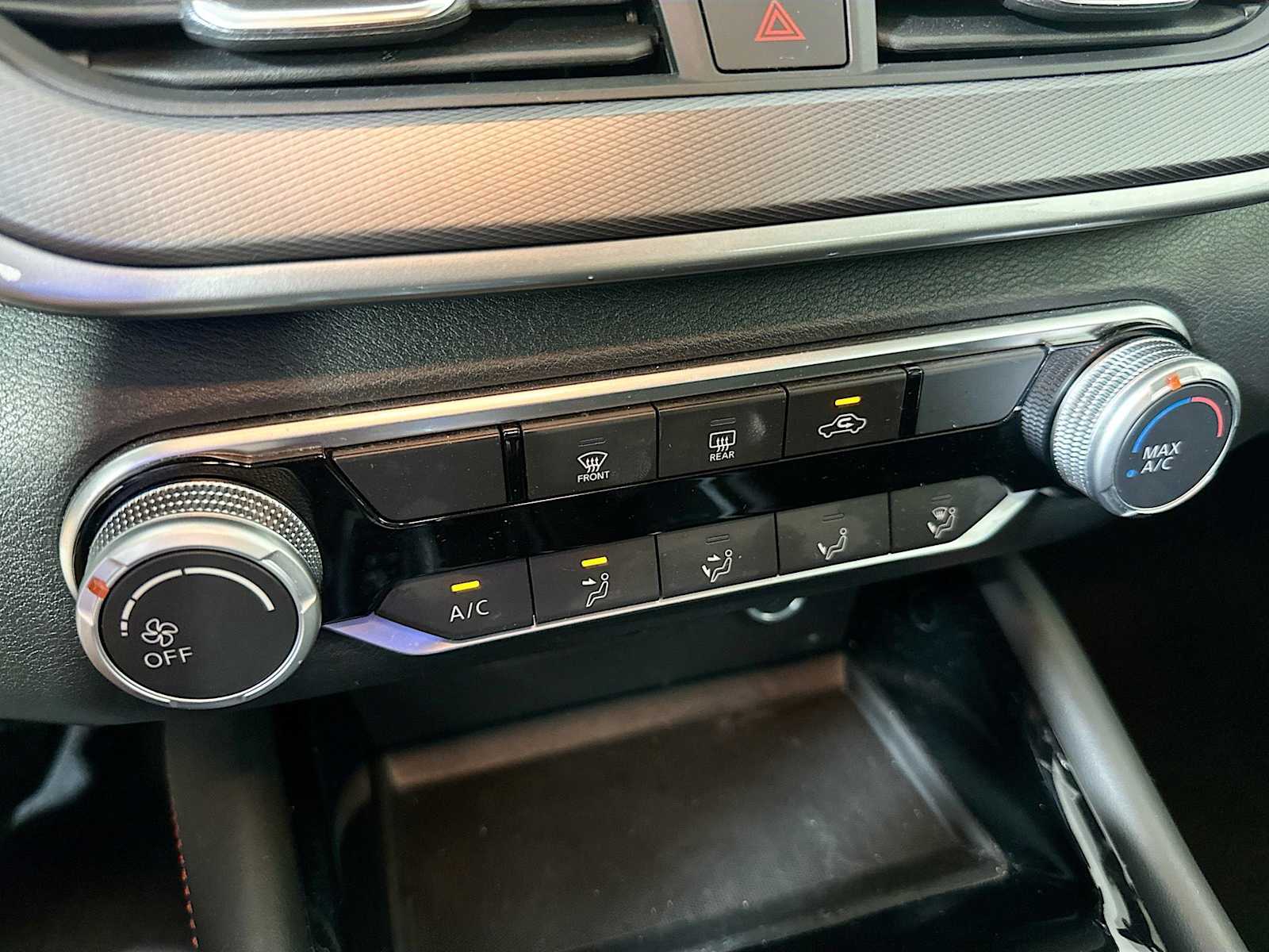 2023 Nissan Altima 2.5 SR photo 14
