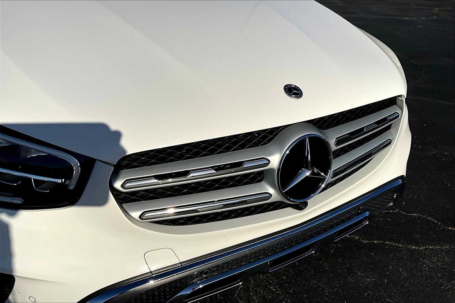 2022 Mercedes Benz GLC 300 photo 28