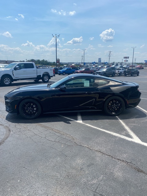 2025 Ford Mustang GT Premium photo 3