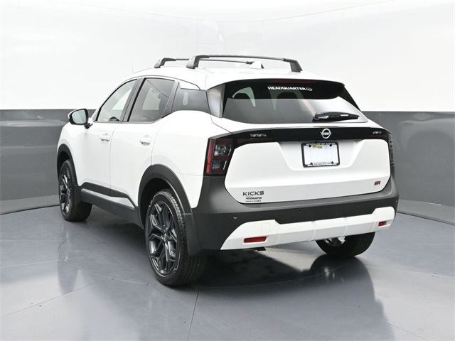 2025 Nissan Kicks SR photo 3