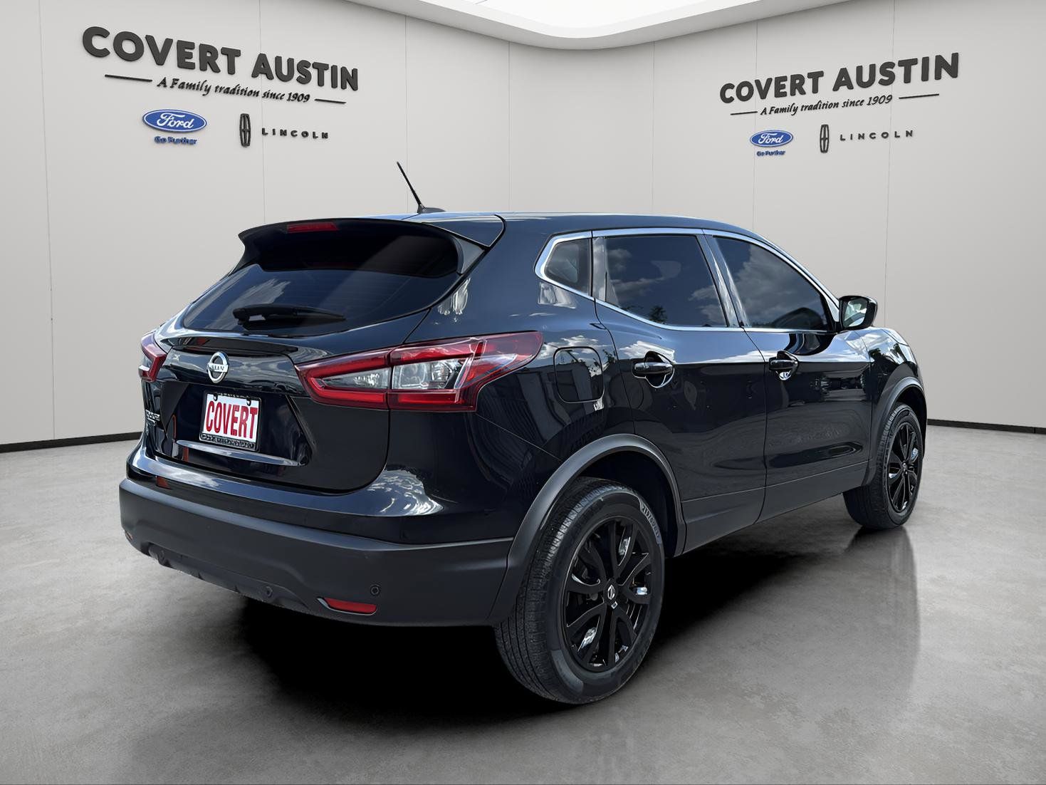 2021 Nissan Rogue Sport S photo 3
