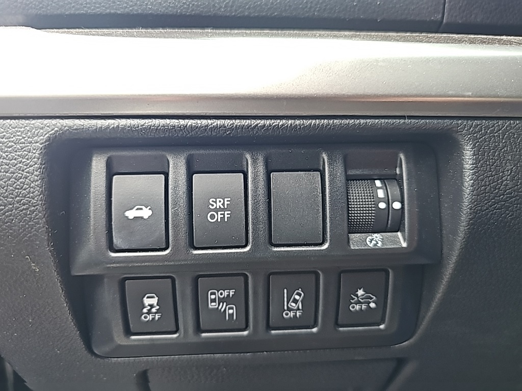 2017 Subaru Legacy 2.5i Limited photo 12