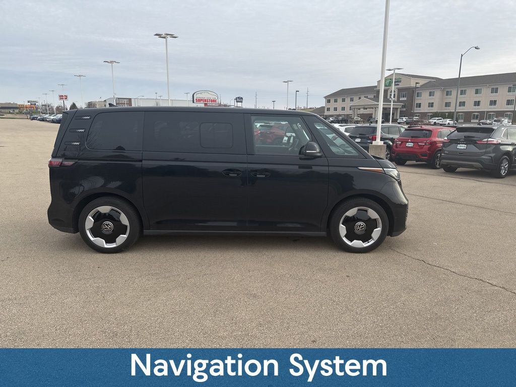 2025 Volkswagen ID. Buzz Pro S photo 2