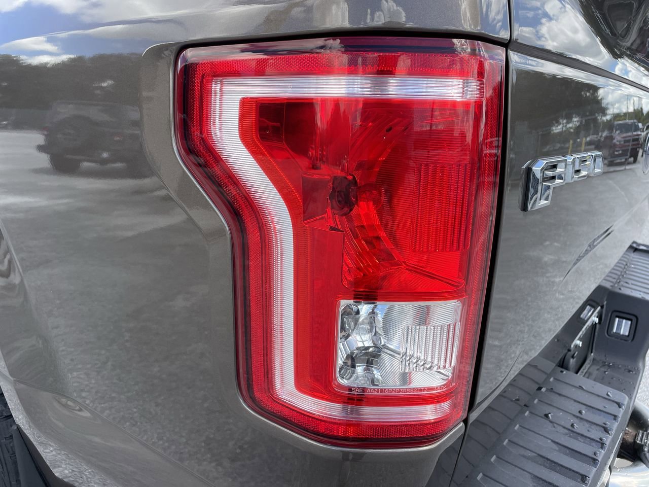 2015 Ford F-150 XLT photo 6