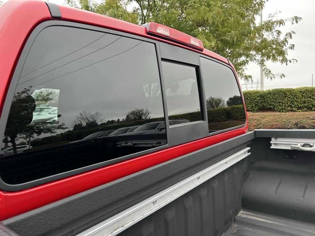 2022 Nissan Frontier PRO-4X photo 9