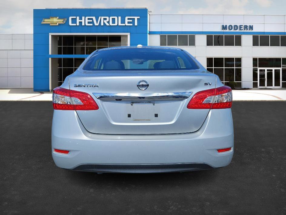 2015 Nissan Sentra SV photo 4