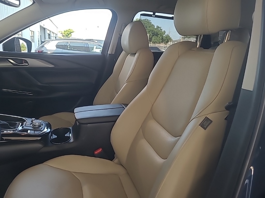 2022 Mazda CX-9 Touring photo 9