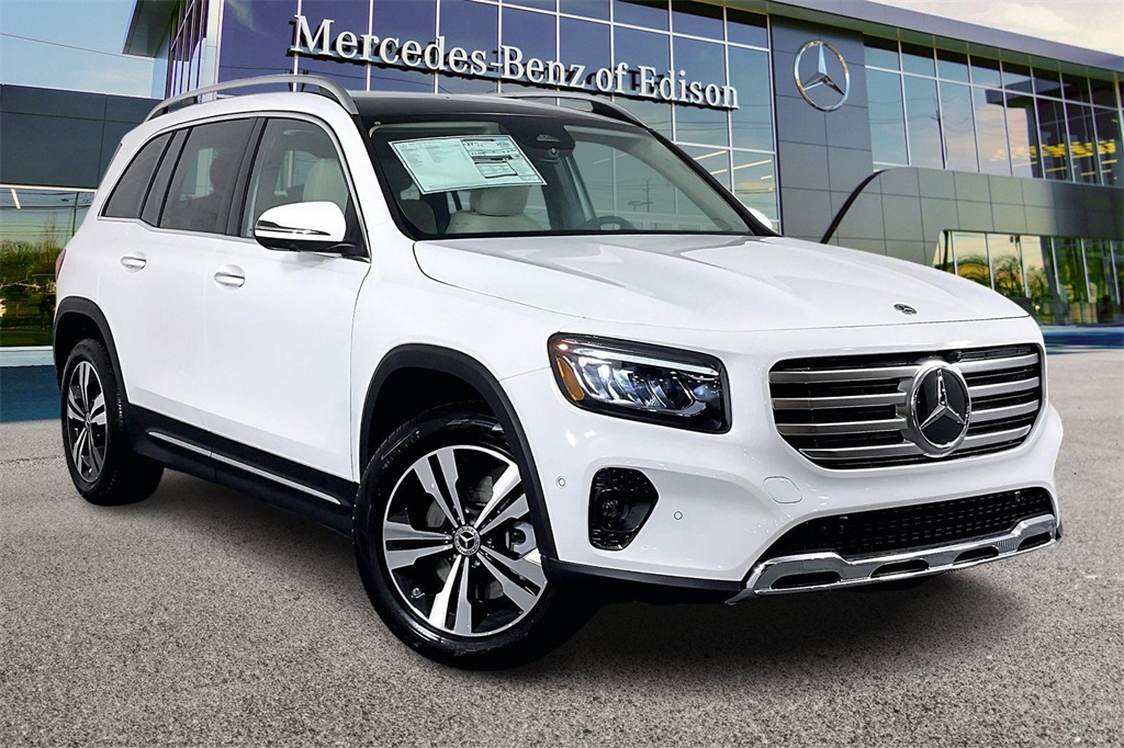 2026 Mercedes-Benz GLB GLB 250's photo