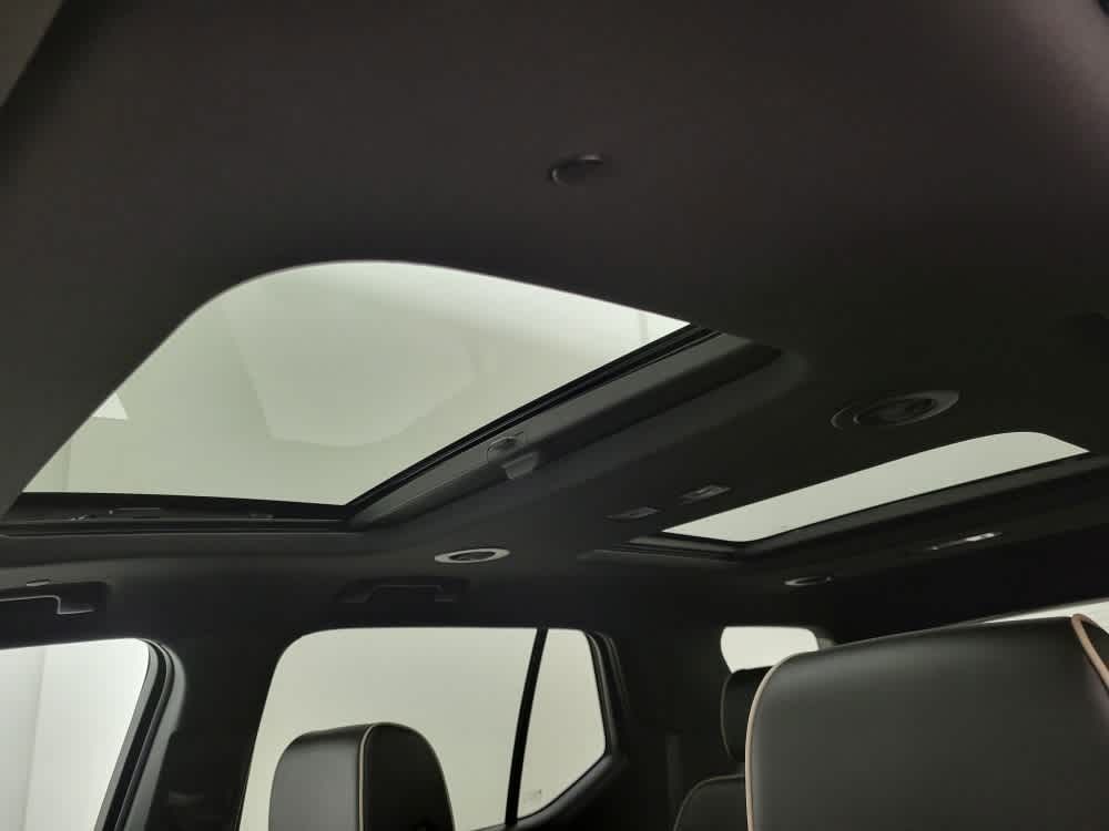 2023 Chevrolet Traverse Premier Leather photo 10