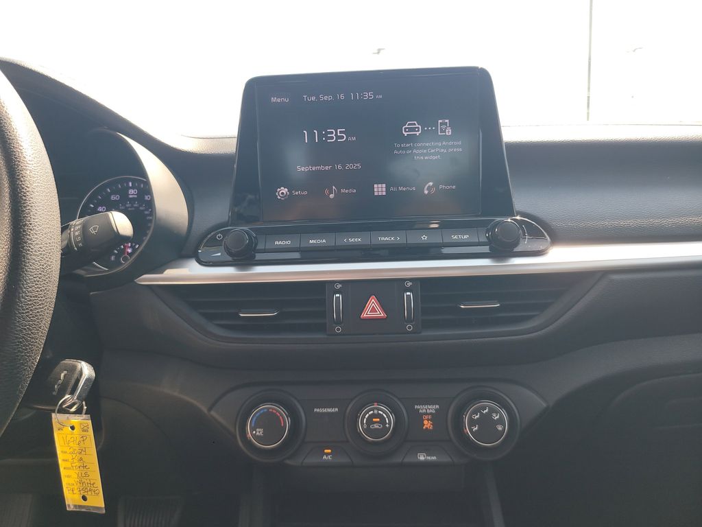 2024 Kia Forte LXS photo 17