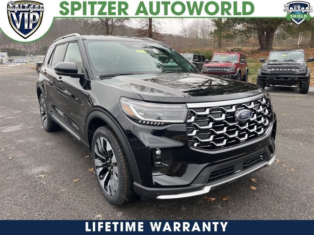 2026 Ford Explorer Platinum's photo