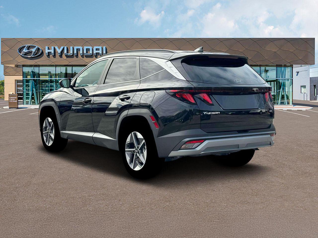 2025 Hyundai Tucson SEL photo 3