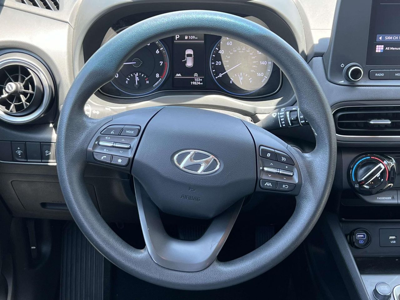 2023 Hyundai Kona SEL photo 11