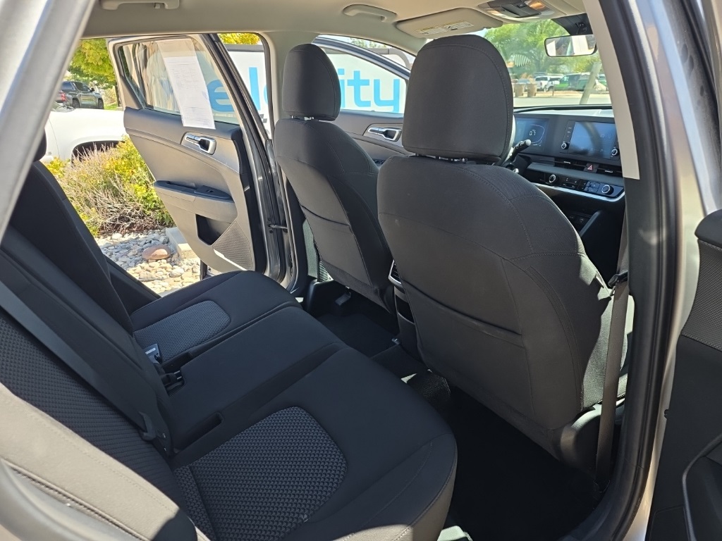 2024 Kia Sportage LX photo 9
