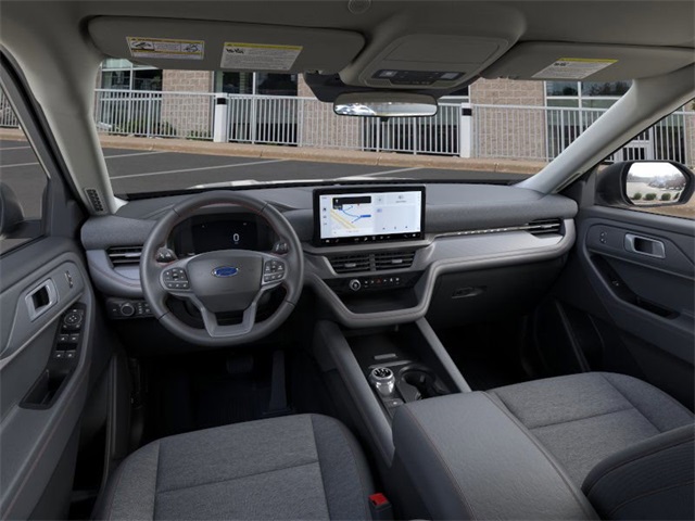 2025 Ford Explorer photo 9