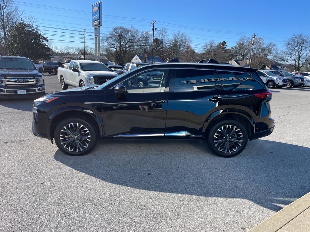 2024 Nissan Rogue Platinum photo 4