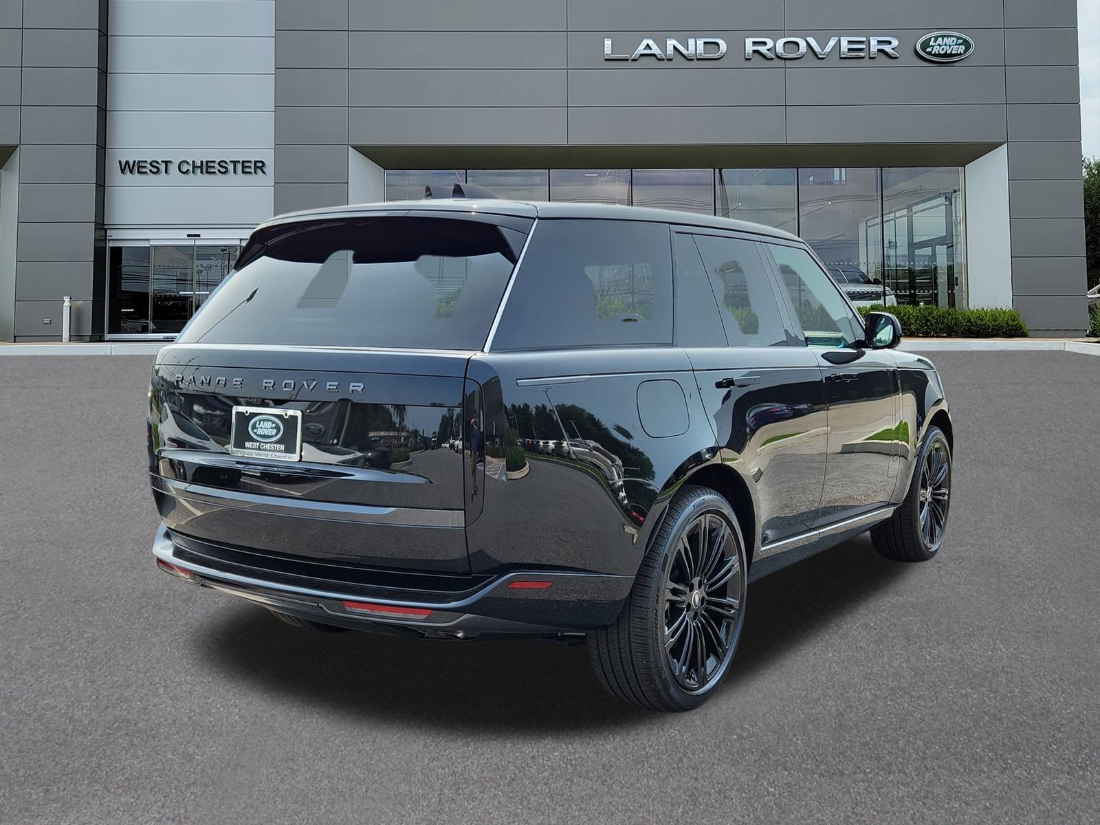 2025 Land Rover Range Rover SE photo 4