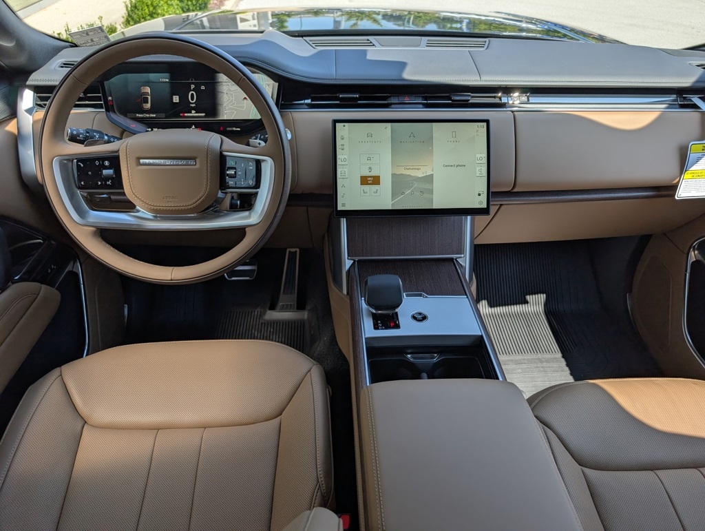 2025 Land Rover Range Rover SE photo 9
