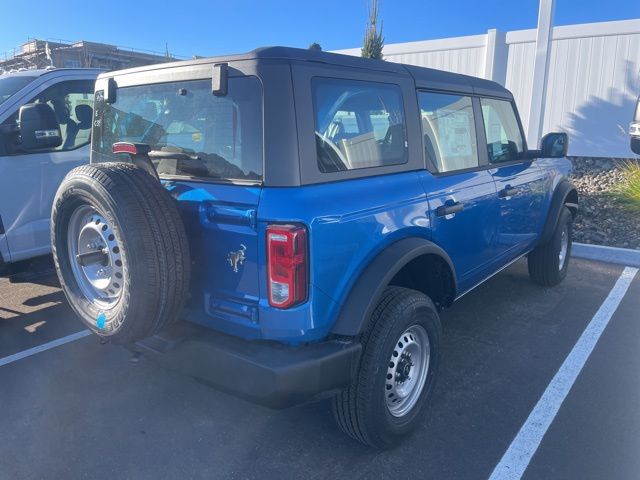 2025 Ford Bronco Base photo 3